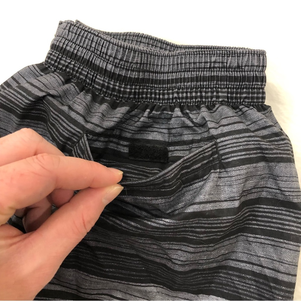 Nike Athletic Black & White Striped Swim Trunks Mesh Lined Board Shorts Mens XXL - Picture 7 of 7